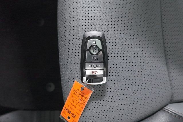 New 2025 Ford F150 Lightning Lariat image 33