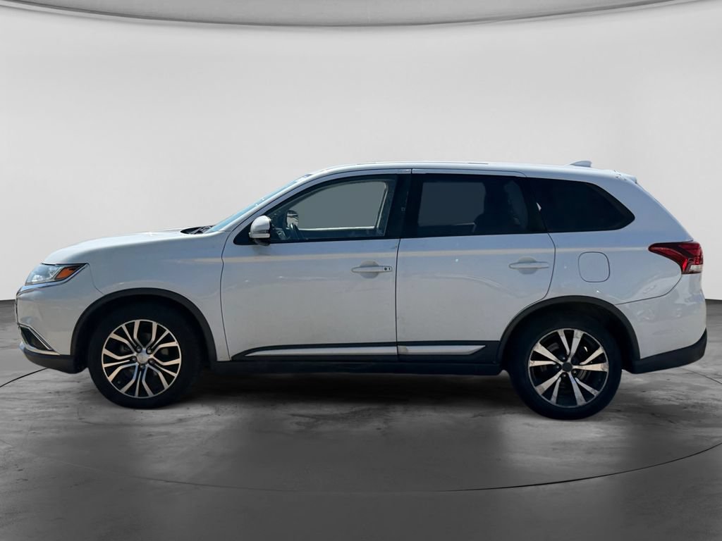 Used 2017 Mitsubishi Outlander SE FWD image 6