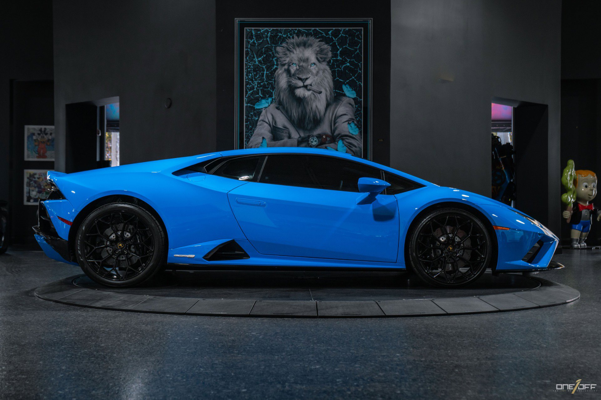 Used 2021 Lamborghini Huracan EVO image 11