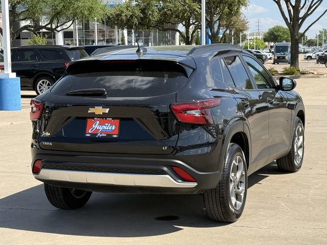 Certified 2025 Chevrolet Trax LT FWD image 4