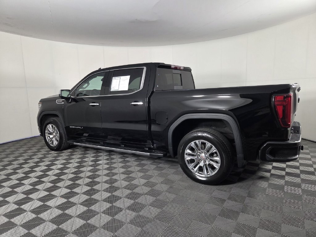 Used 2024 GMC Sierra 1500 Denali w/ Technology Package RWD image 7
