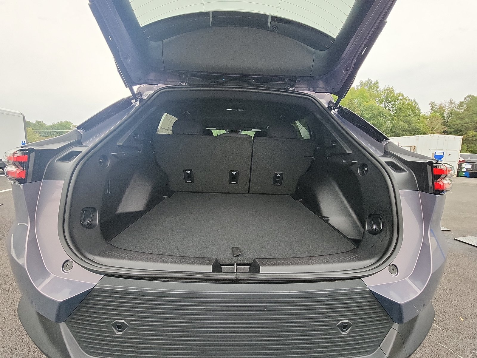 New 2026 Chevrolet Equinox EV LT FWD image 25