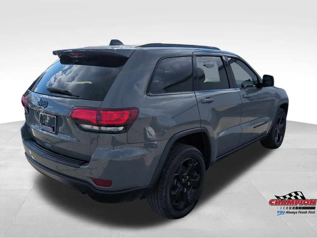 Used 2020 Jeep Grand Cherokee Laredo image 5