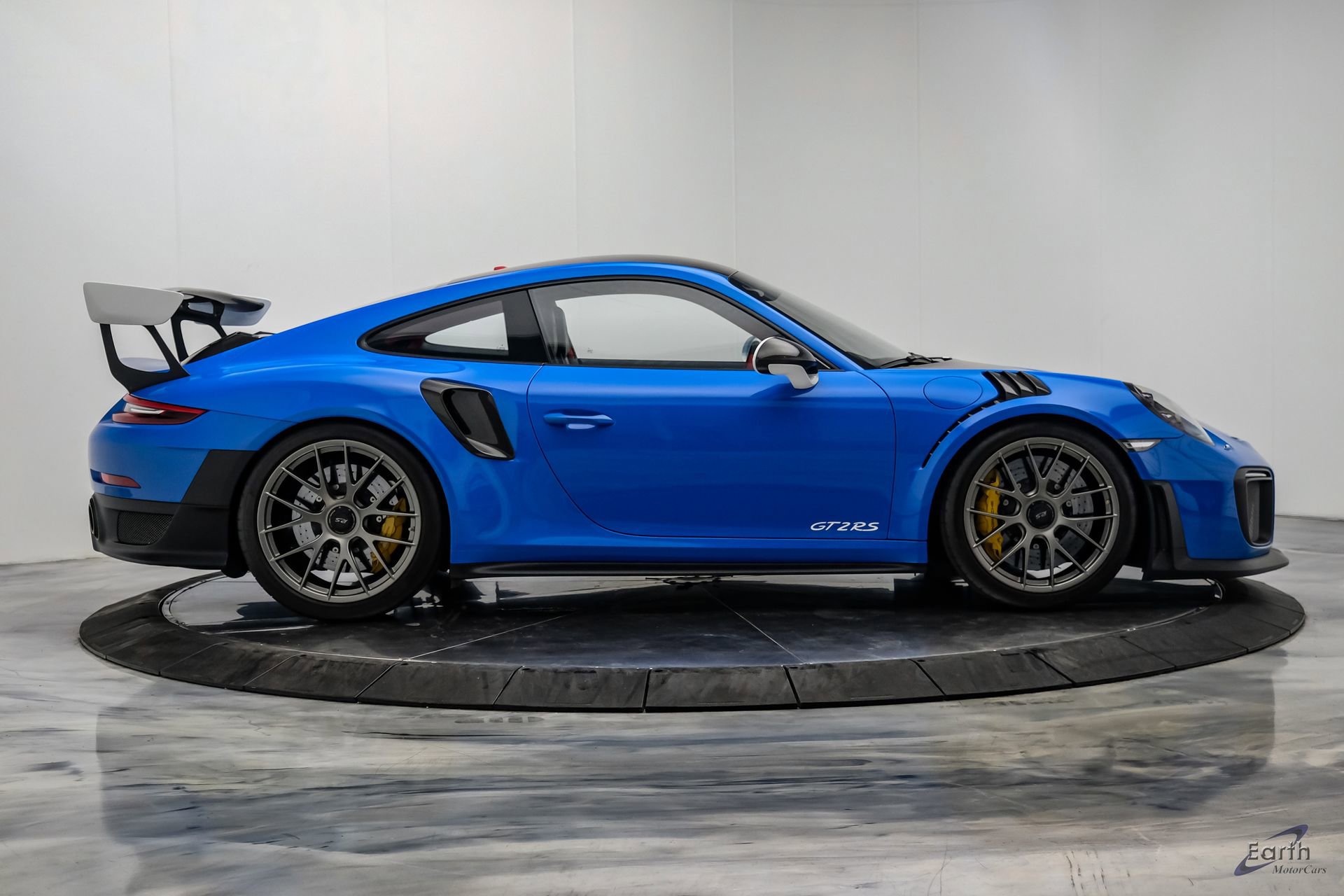 Used 2019 Porsche 911 GT2 RS RWD image 25