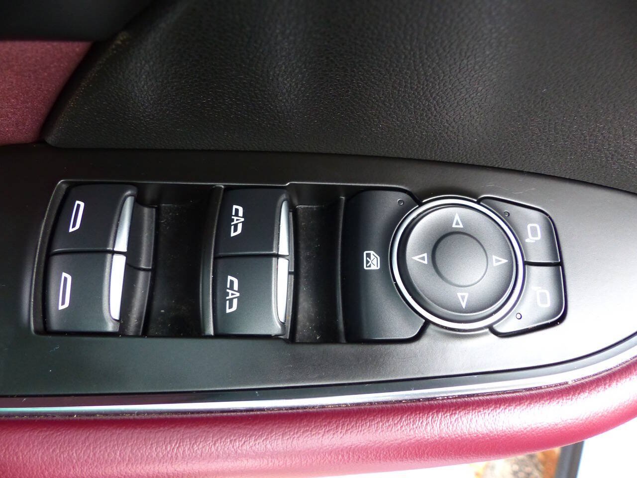 Used 2024 Buick Envision Sport Touring AWD/4WD image 26