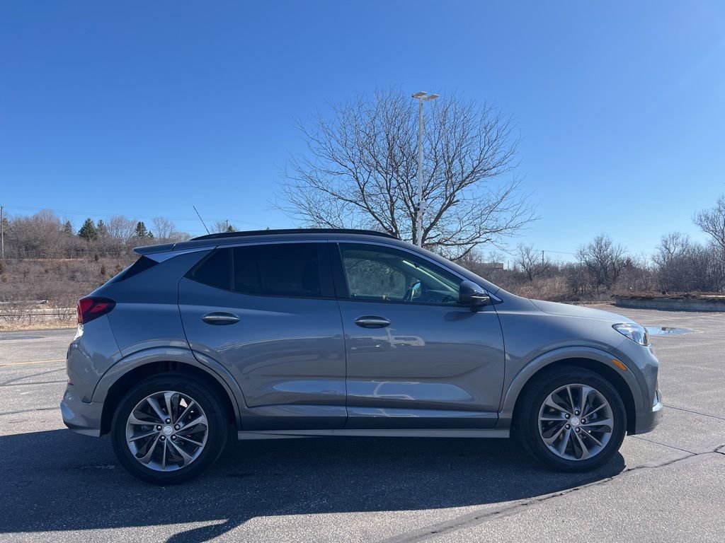 Used 2021 Buick Encore GX Select w/ Experience Buick Package image 3