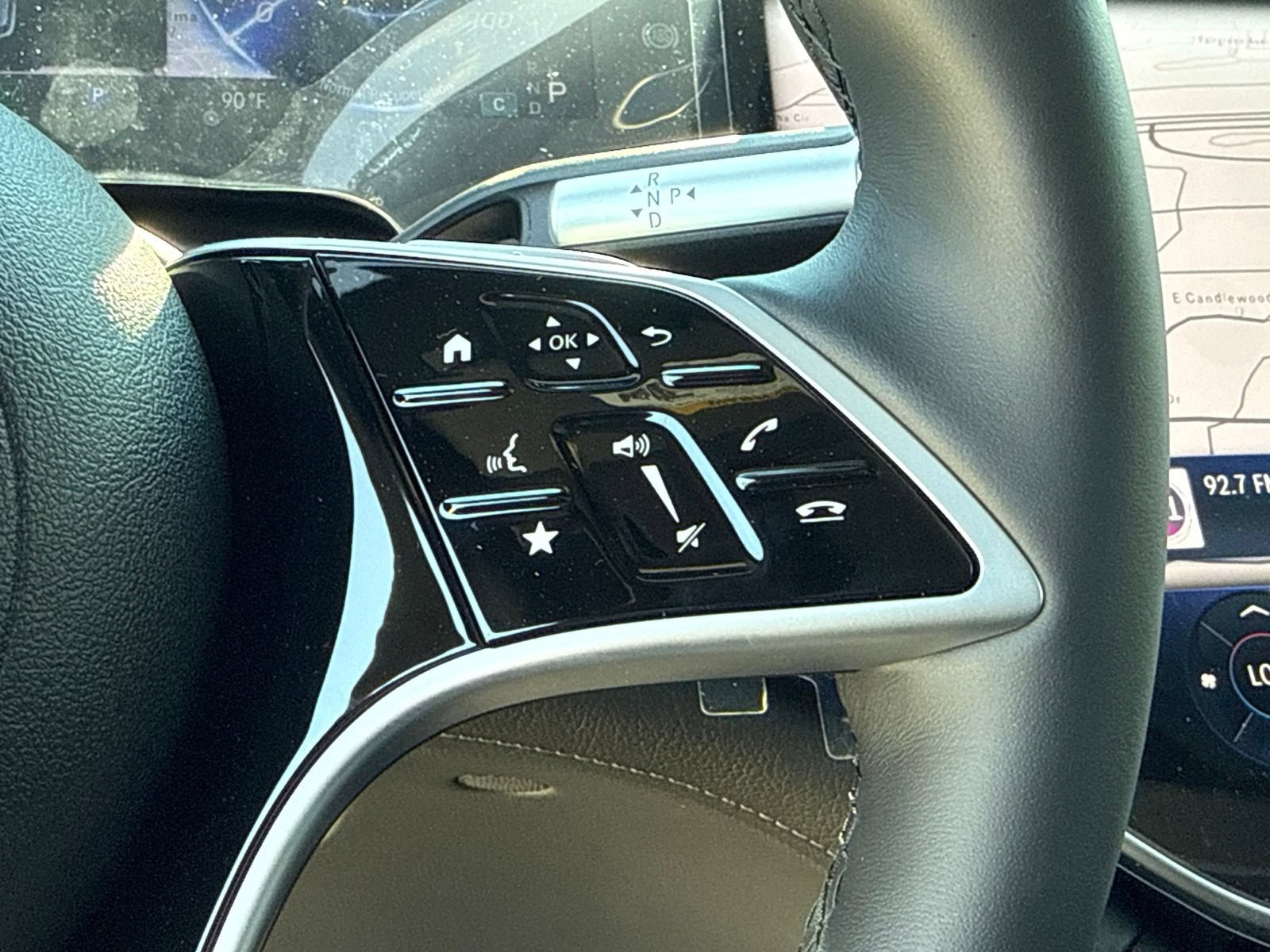 New 2026 Mercedes-Benz EQS 400 4MATIC SUV image 25