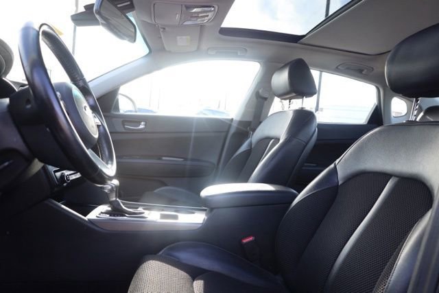 Used 2019 Kia Optima S w/ S Panoramic Sunroof Package image 15