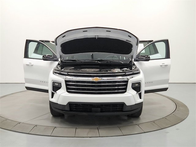 Used 2025 Chevrolet Traverse LT w/ LPO, Floor Liner Package image 10