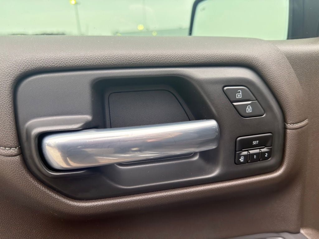 Used 2020 GMC Sierra 1500 Denali w/ Technology Package AWD/4WD image 11