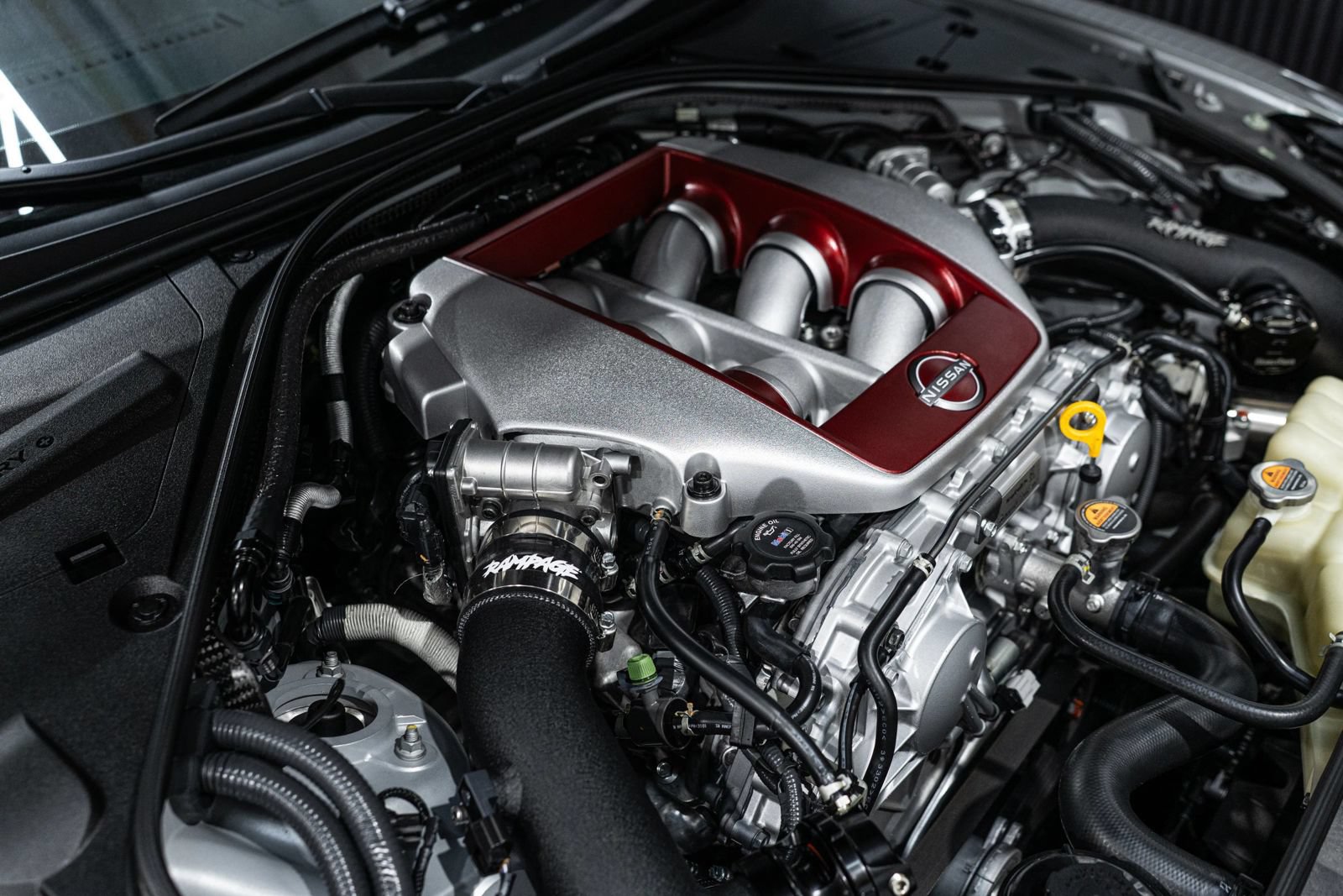 Used 2024 Nissan GT-R Premium w/ Floor Mat Package AWD/4WD image 38