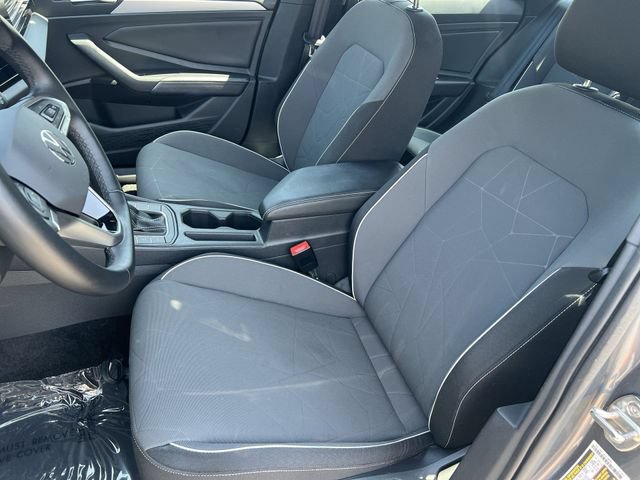 Used 2025 Volkswagen Jetta Sport FWD image 30