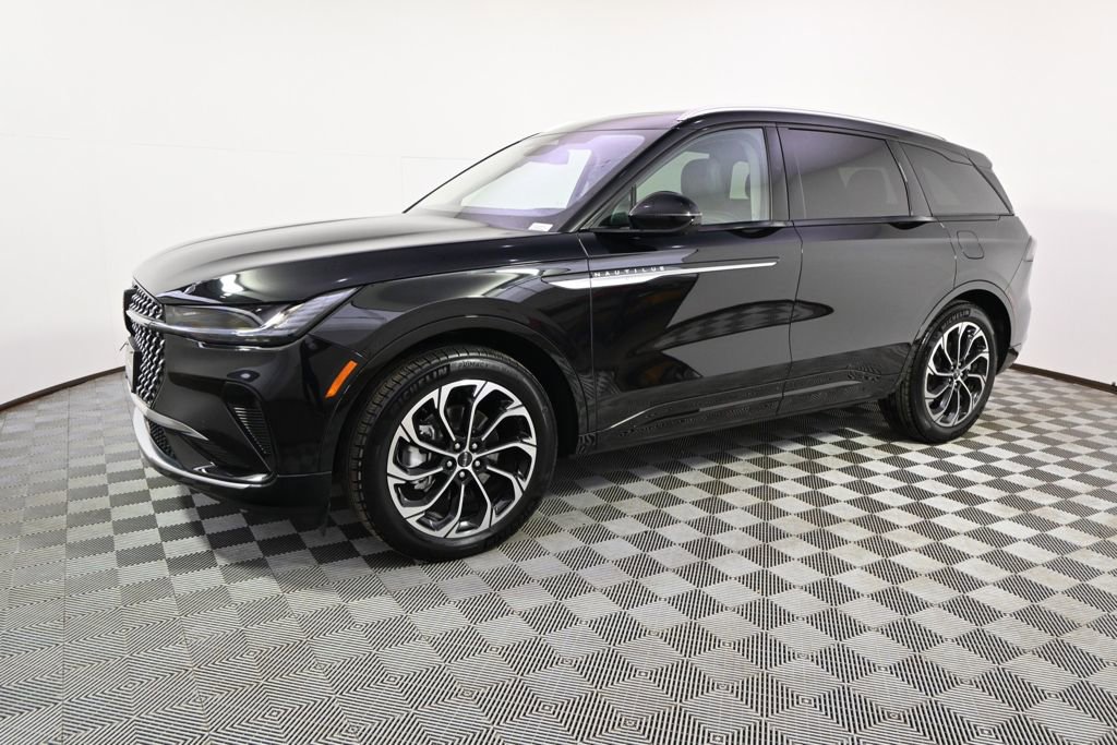 New 2026 Lincoln Nautilus Reserve AWD/4WD image 2