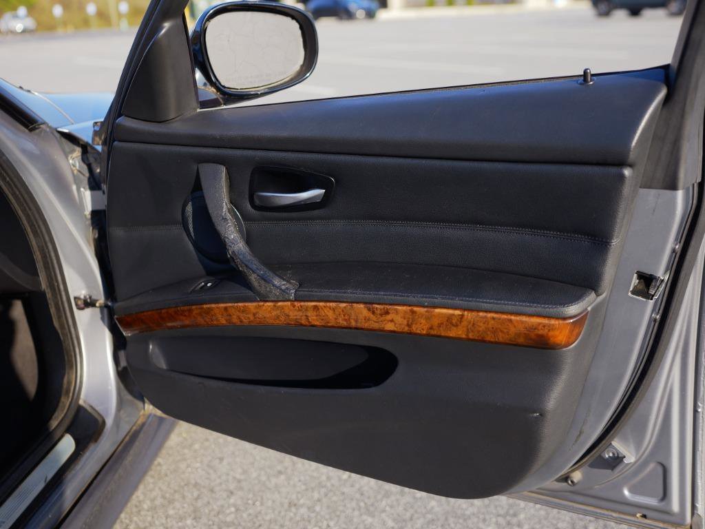 Used 2010 BMW 328i Sedan image 23