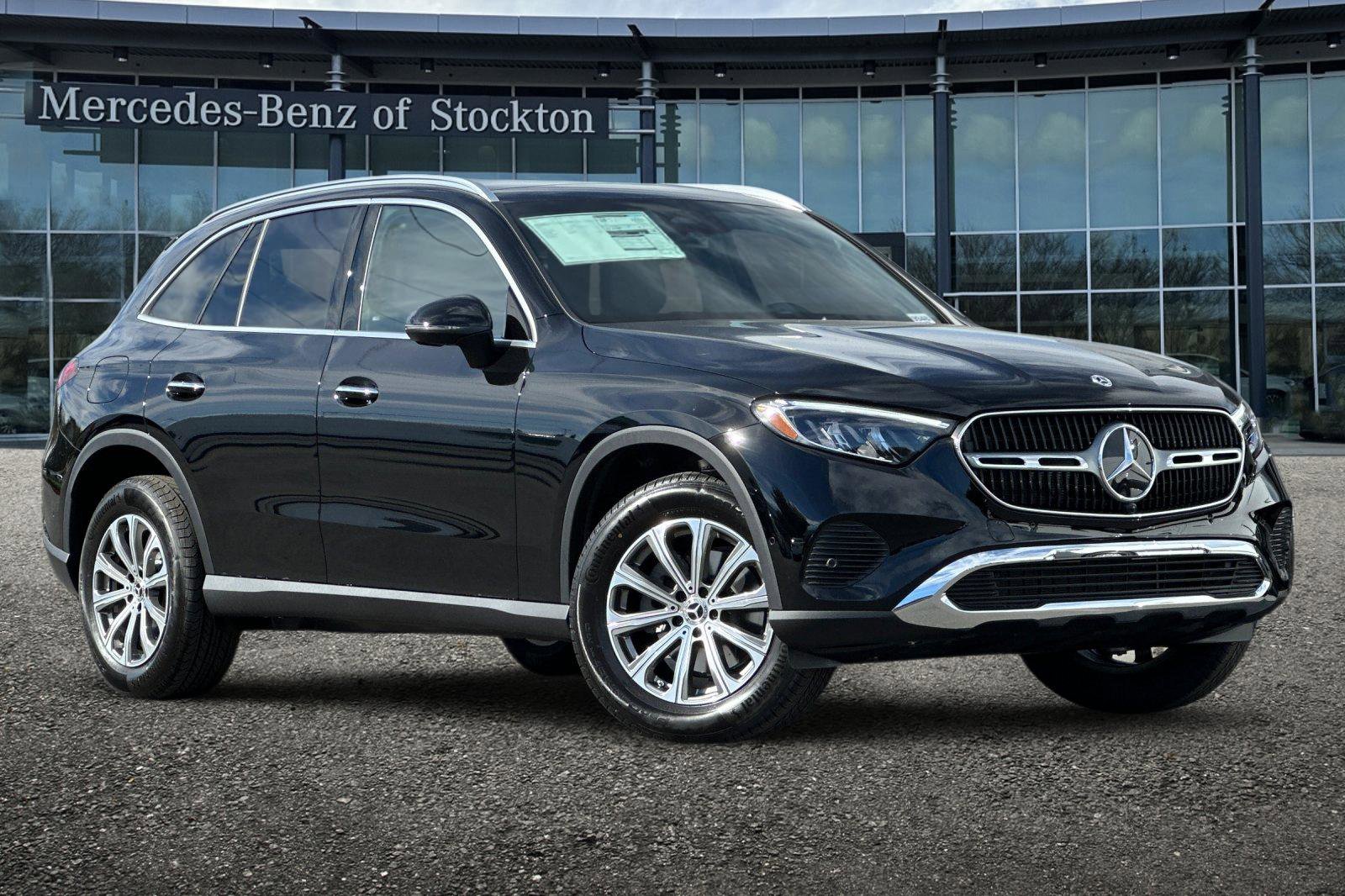 New 2026 Mercedes-Benz GLC 300 4MATIC