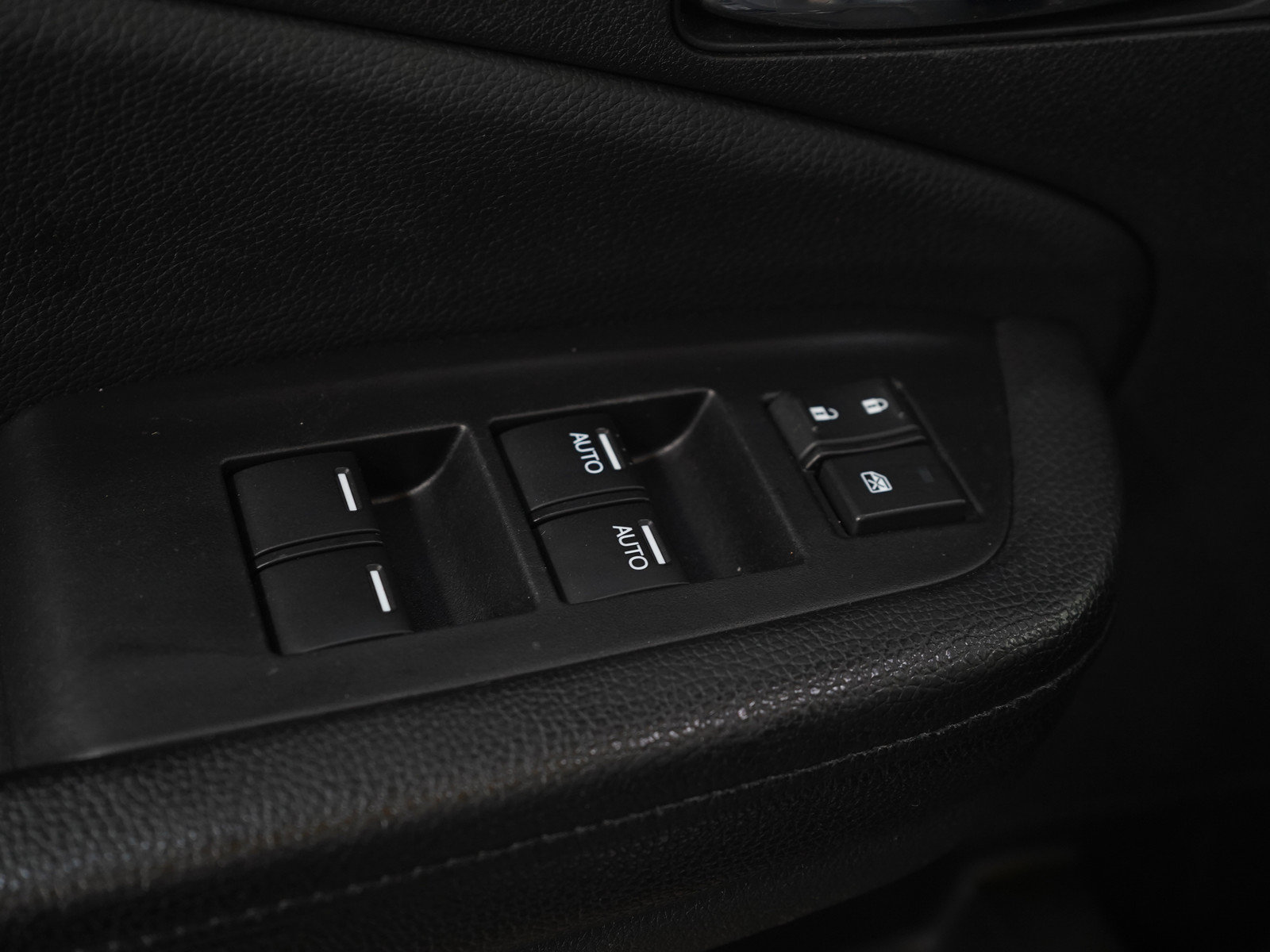 Used 2017 Honda Pilot Touring image 24