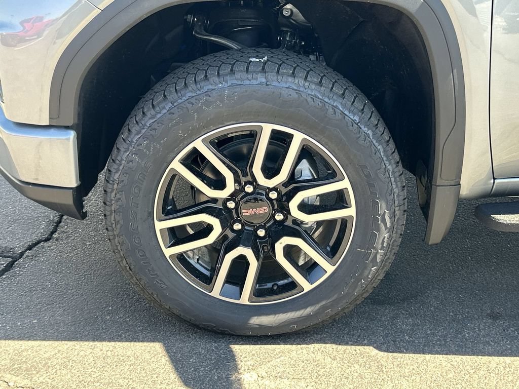 New 2026 GMC Sierra 1500 AT4 w/ AT4 Premium Package AWD/4WD image 32