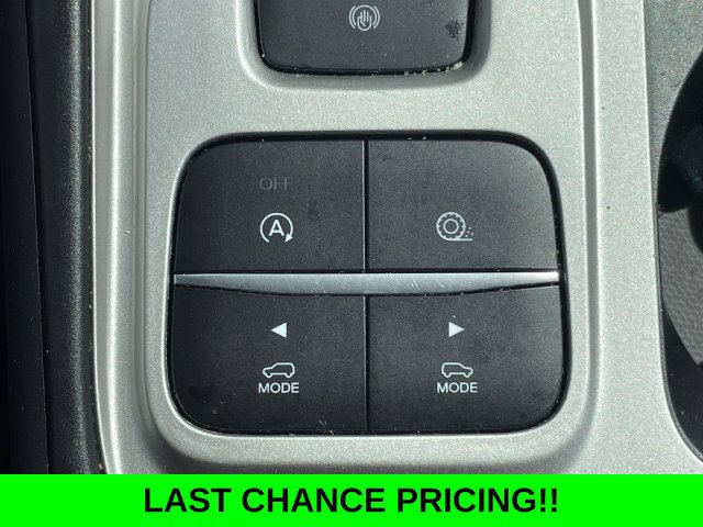 Certified 2024 Ford Explorer XLT RWD image 23