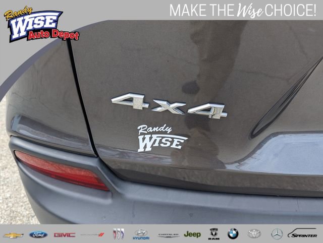 Used 2020 Jeep Cherokee Limited image 25