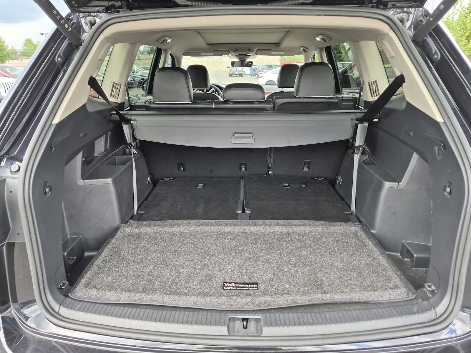 Used 2024 Volkswagen Atlas SEL Premium R-Line AWD/4WD image 37