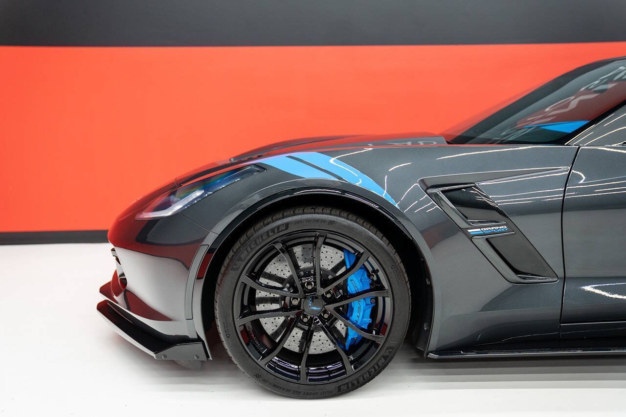 Used 2017 Chevrolet Corvette Grand Sport RWD image 21