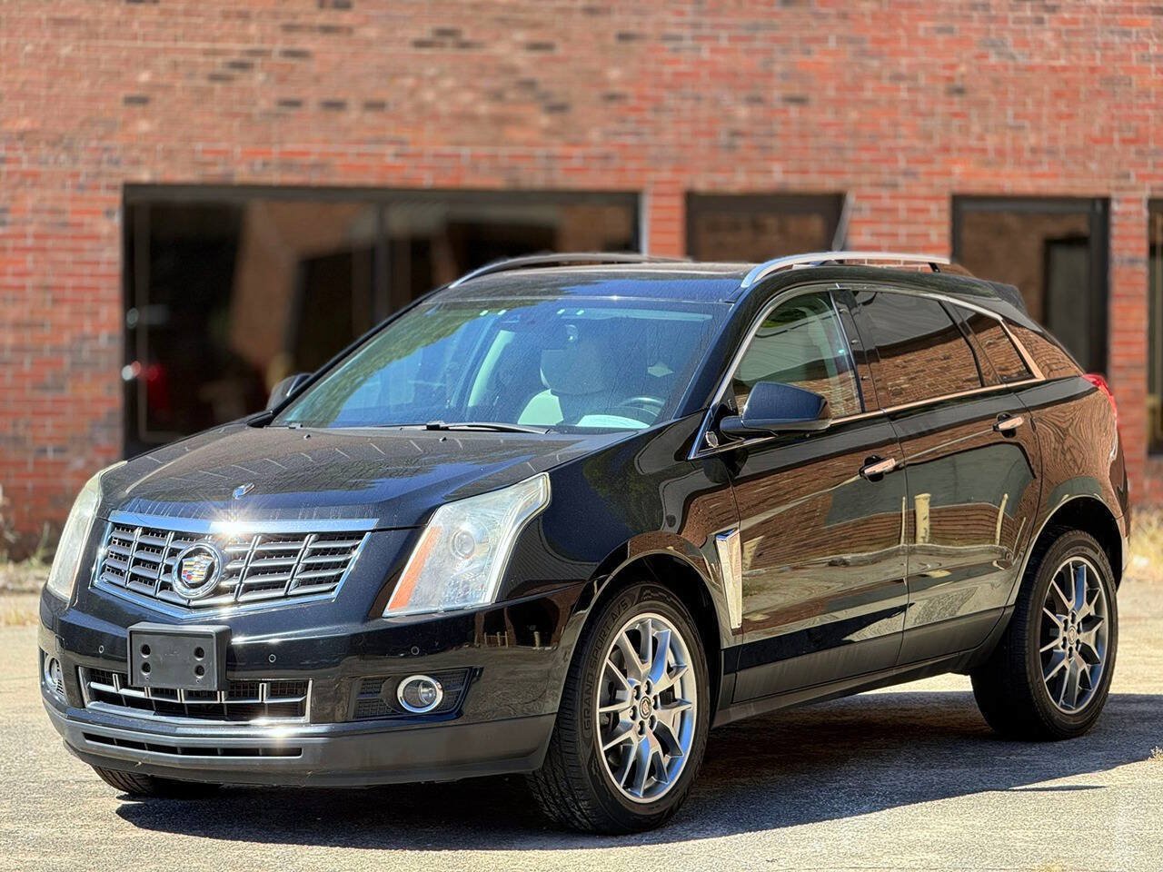 Used 2016 Cadillac SRX Performance w/ Driver Awareness Package AWD/4WD image 1