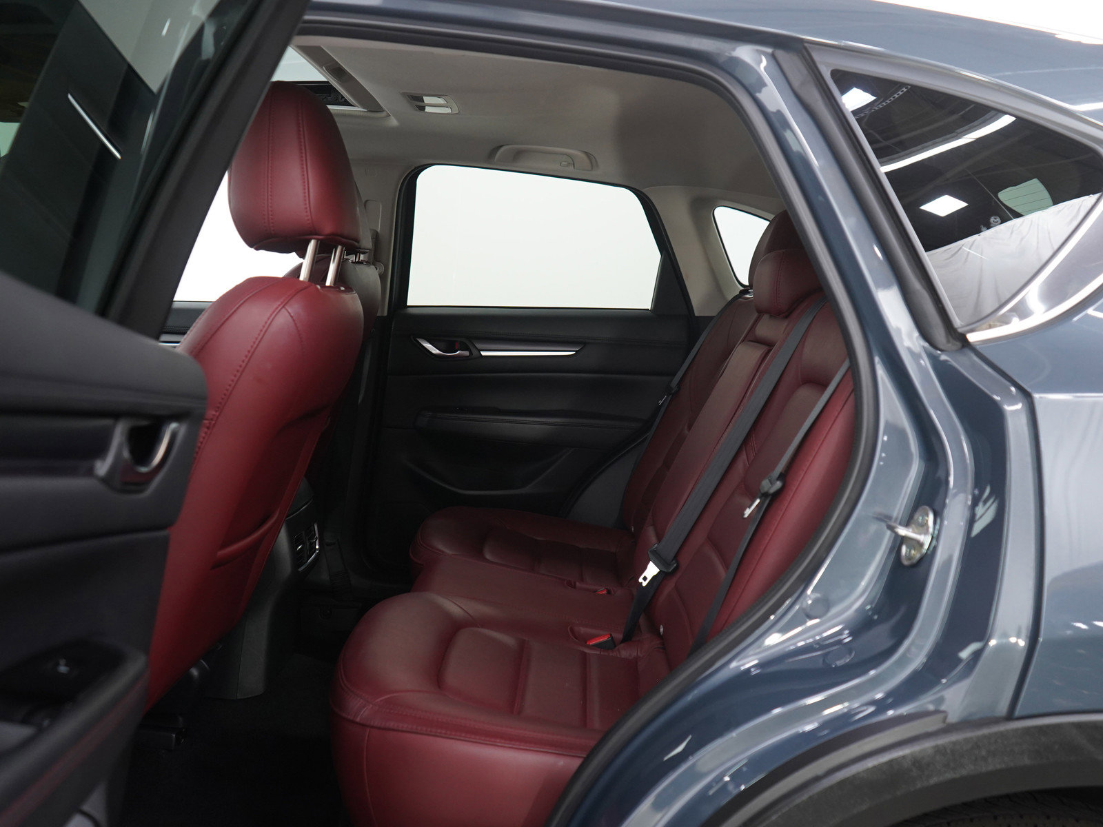 Used 2025 MAZDA CX-5 Carbon Edition image 18