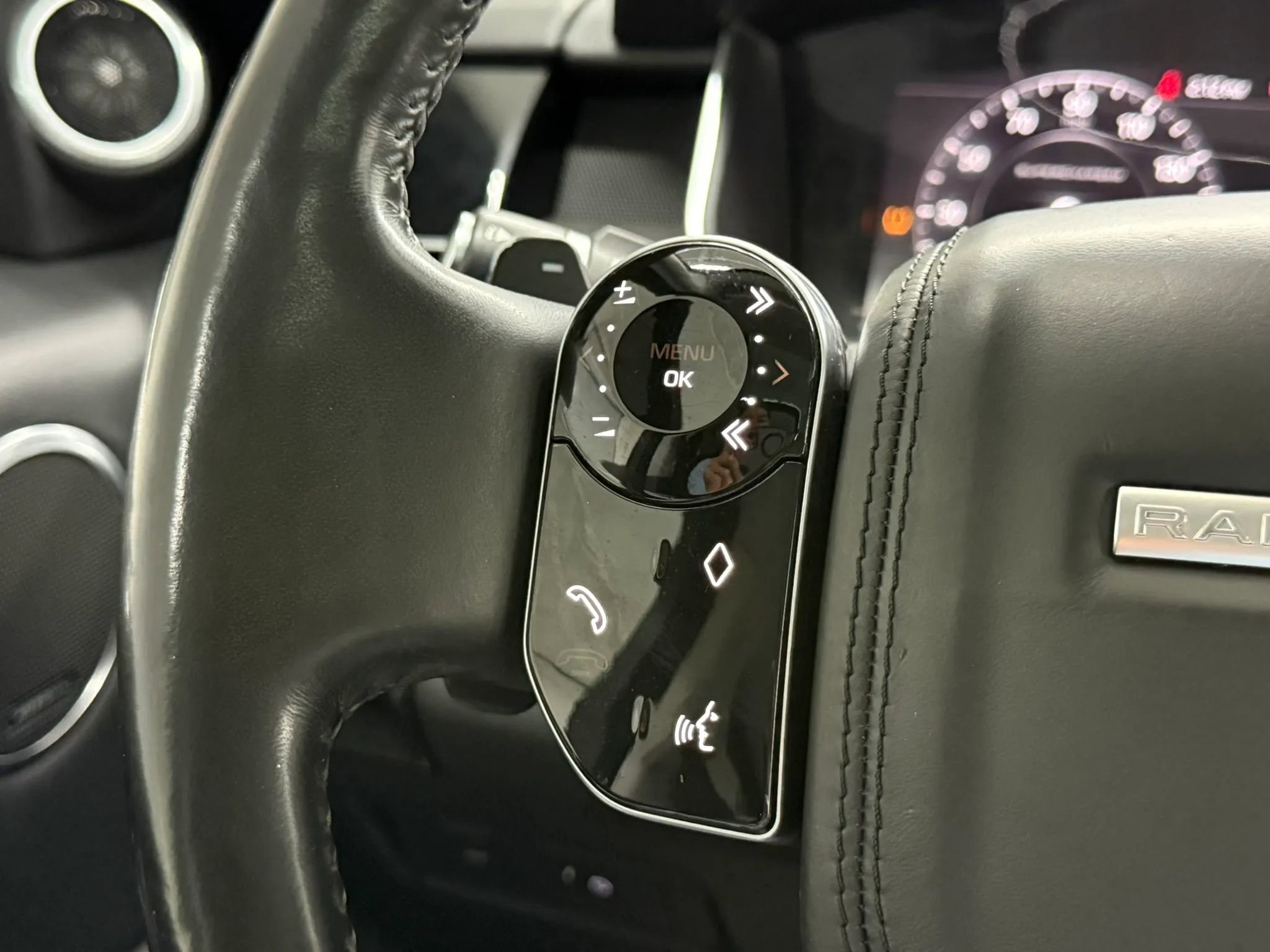 Used 2018 Land Rover Range Rover Supercharged image 30