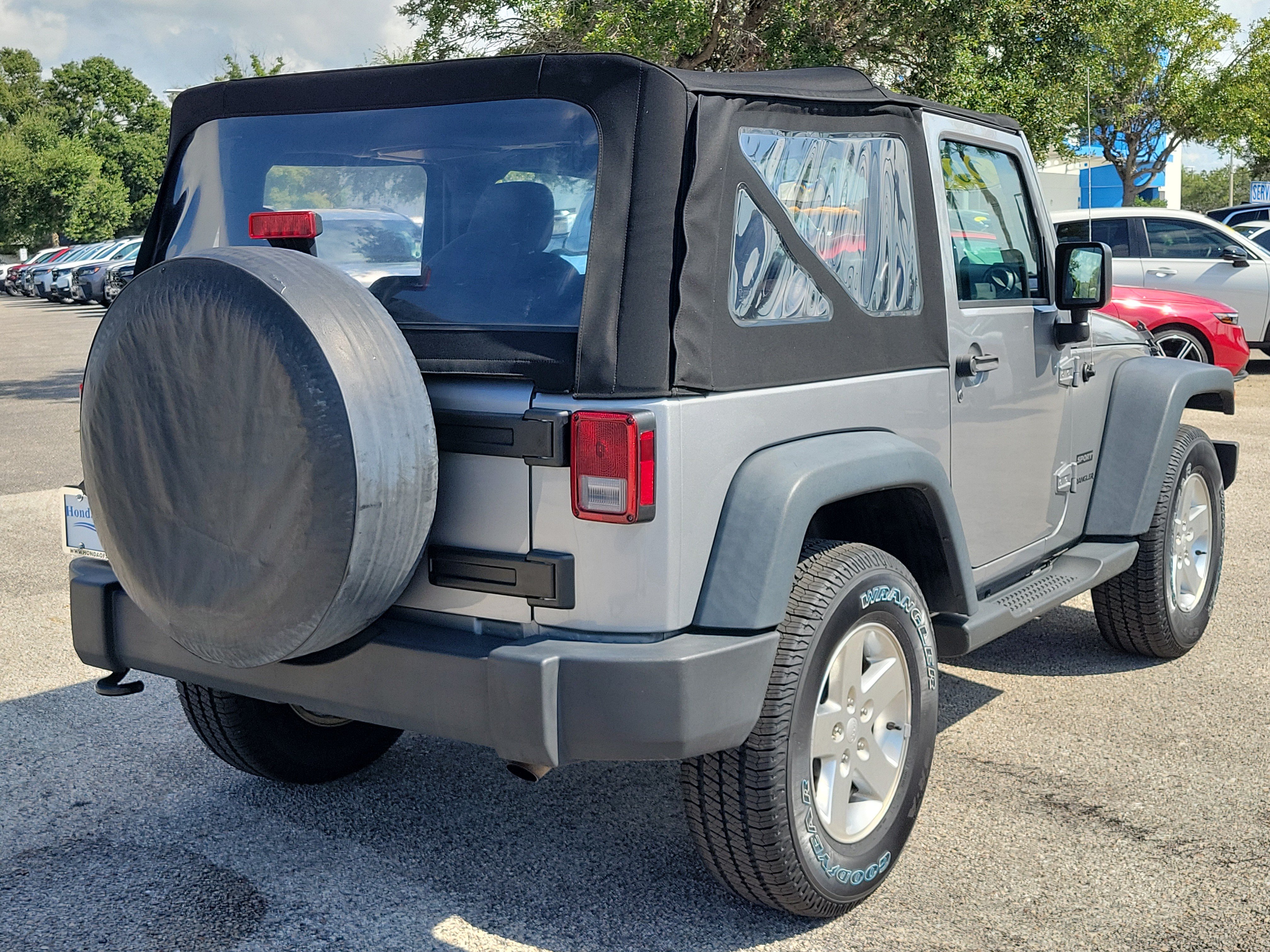 Used 2015 Jeep Wrangler Sport w/ Quick Order Package 24S AWD/4WD image 7