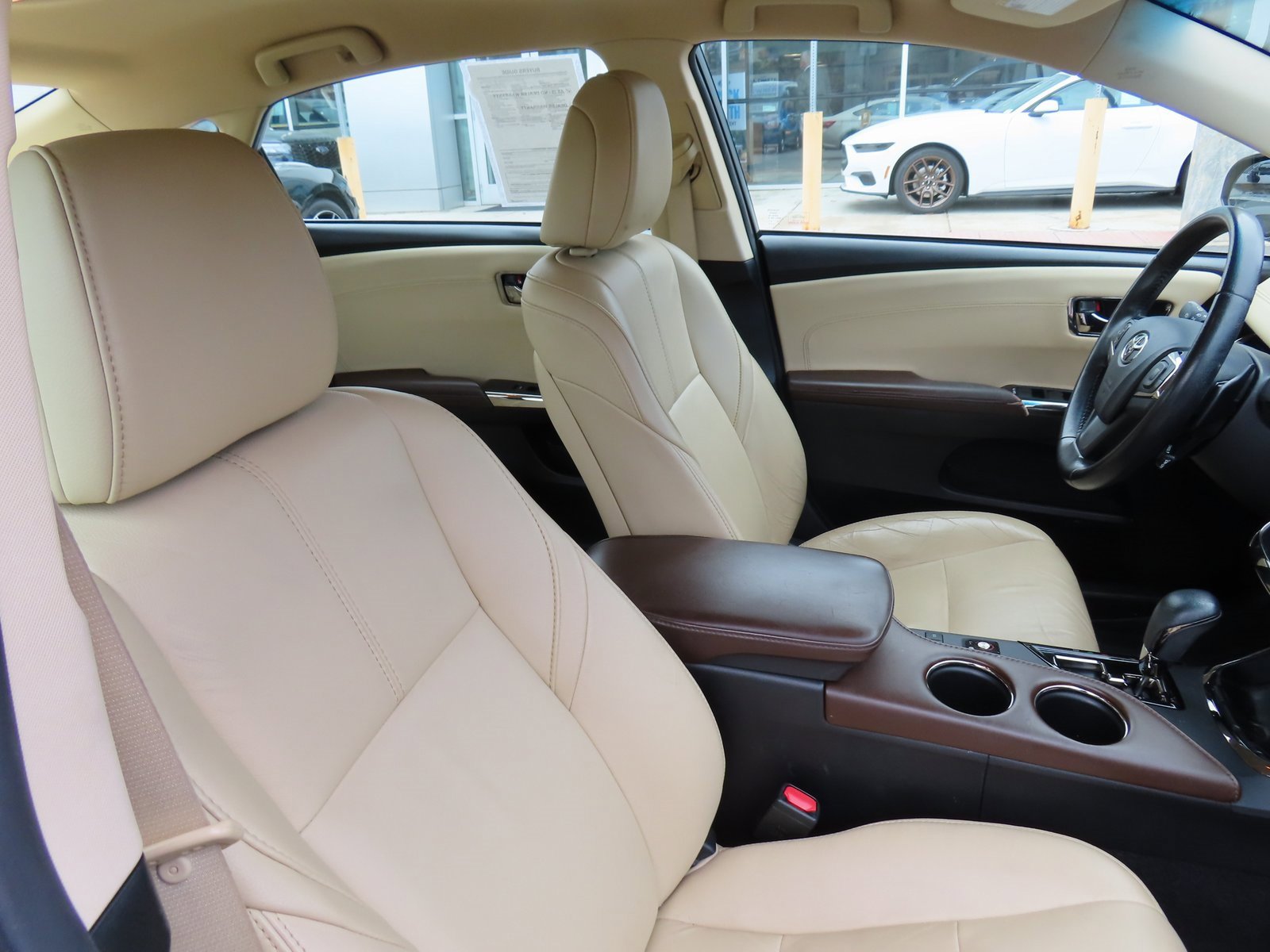 Used 2016 Toyota Avalon XLE Plus image 31