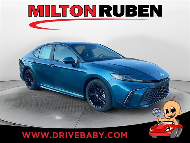 New 2025 Toyota Camry SE w/ Multimedia Upgrade Package