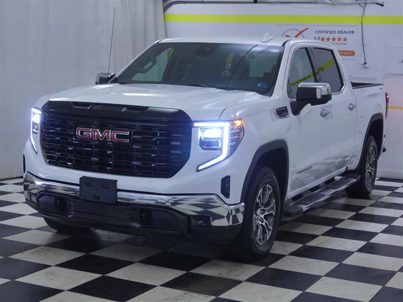 Used 2025 GMC Sierra 1500 SLT image 3