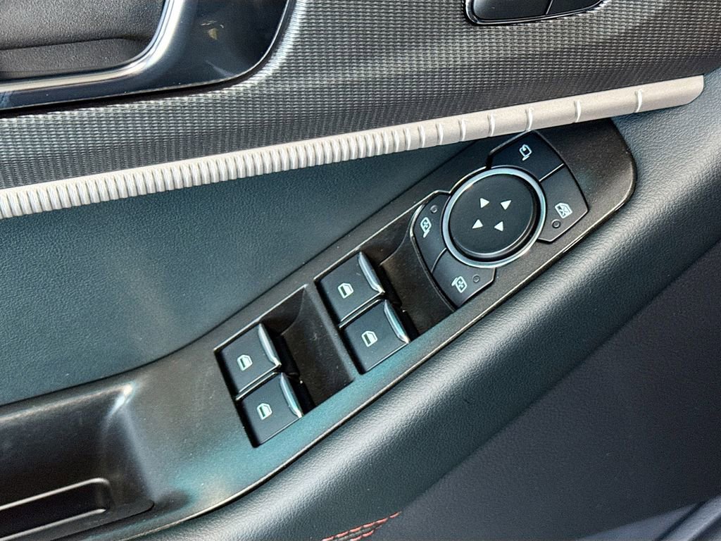 Used 2025 Ford Explorer ST-Line w/ Premium Package image 16