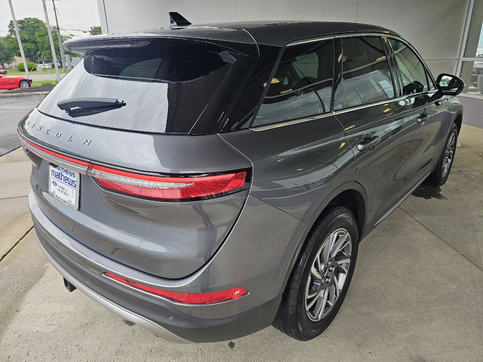Used 2025 Lincoln Corsair AWD w/ Equipment Group 101A image 5