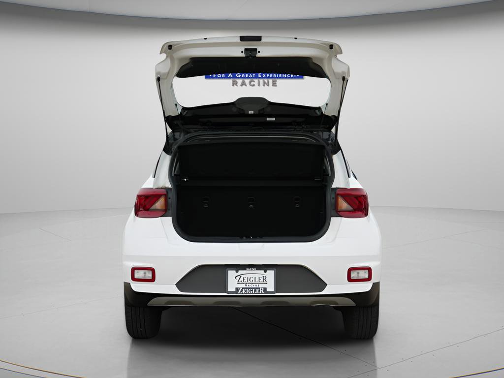 Certified 2023 Hyundai Venue Limited FWD image 11