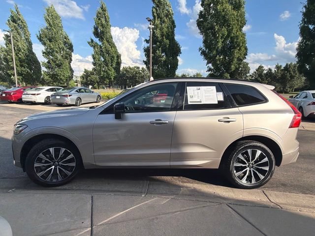 Used 2025 Volvo XC60 B5 Plus AWD/4WD image 4