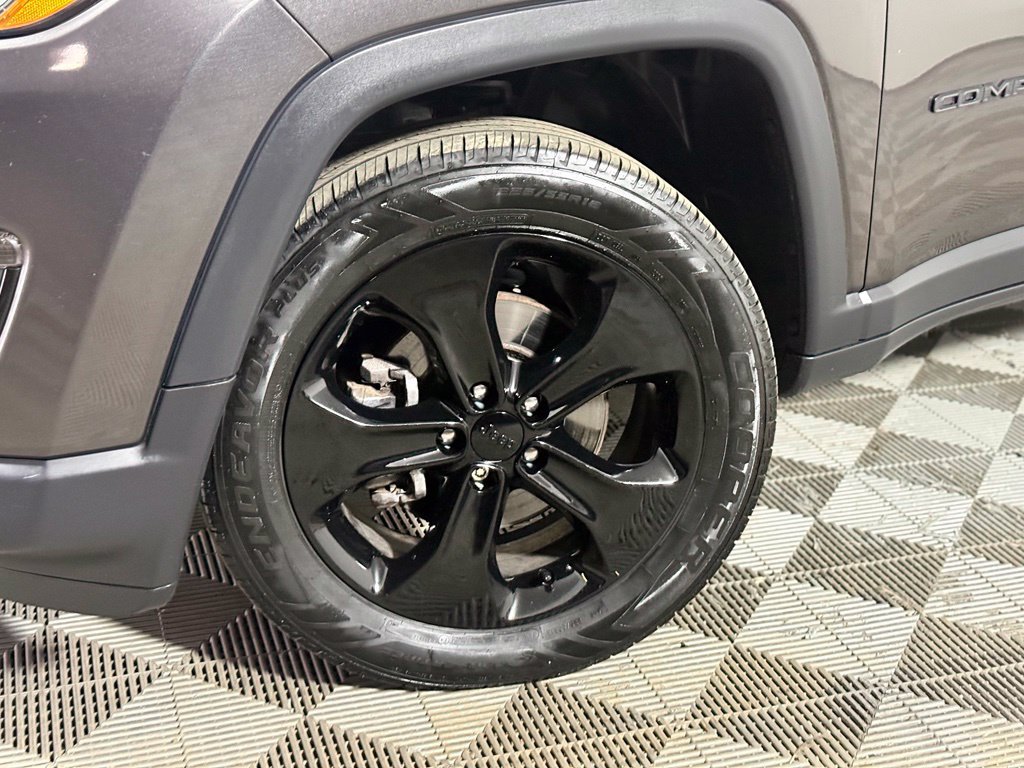 Used 2019 Jeep Compass Latitude AWD/4WD image 2
