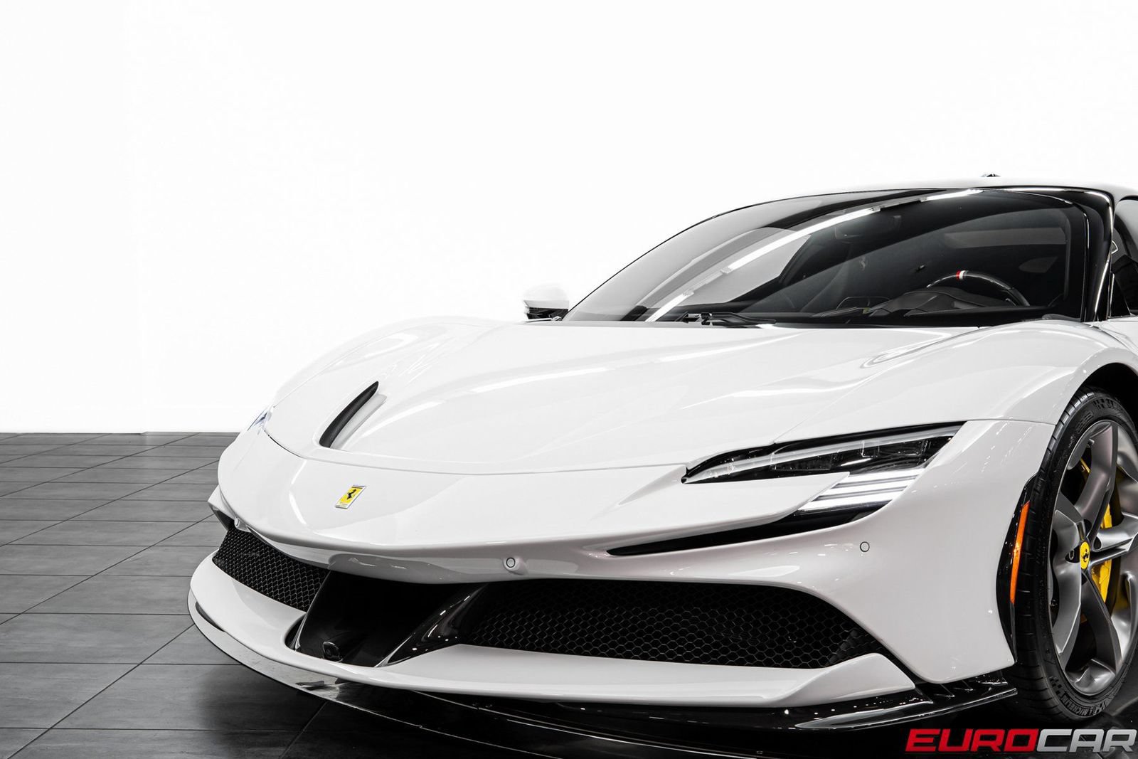 Used 2022 Ferrari SF90 Stradale AWD/4WD image 16