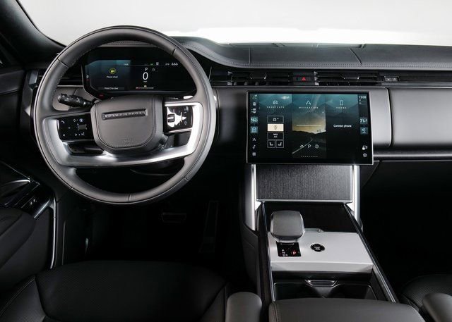New 2025 Land Rover Range Rover SE image 13