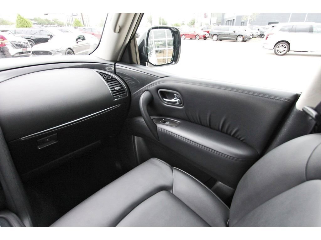 Used 2024 Nissan Armada SV image 8