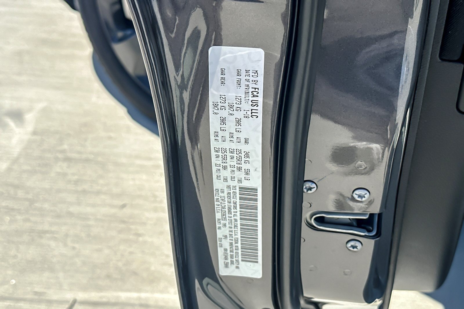 Used 2018 Jeep Cherokee Latitude w/ Altitude Package FWD image 27