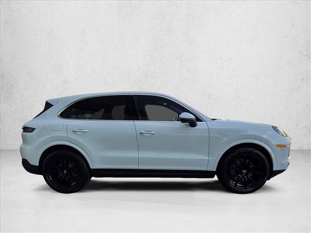 Used 2026 Porsche Cayenne AWD/4WD image 4