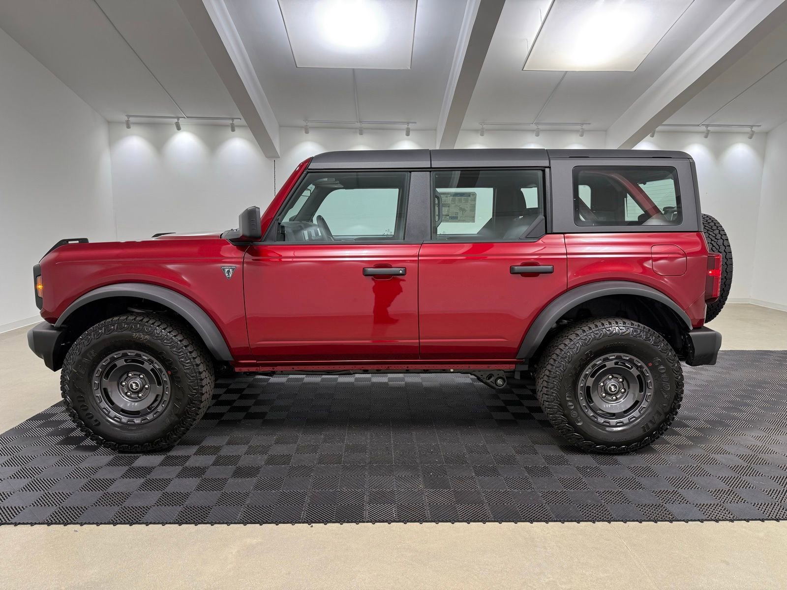 New 2025 Ford Bronco 4-Door w/ Sasquatch Package image 4