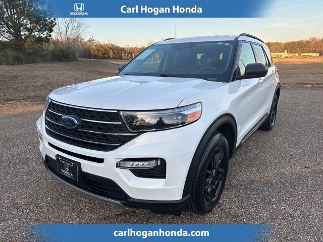 Used 2023 Ford Explorer XLT w/ Equipment Group 202A image 1