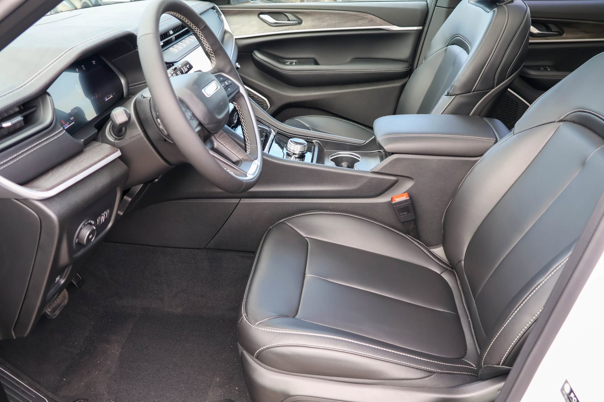 New 2026 Jeep Grand Cherokee Limited AWD/4WD image 5