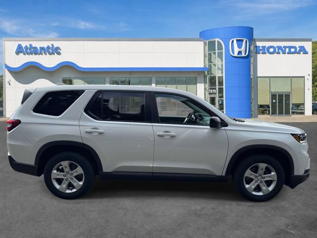 Certified 2023 Honda Pilot LX image 4