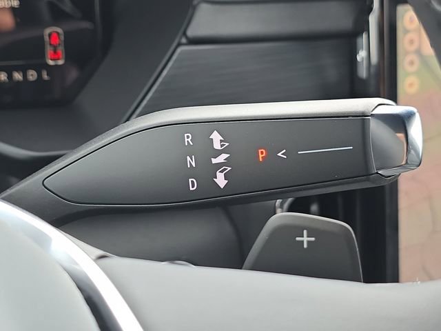 Certified 2025 GMC Acadia Elevation w/ Elevation Premium Package image 16