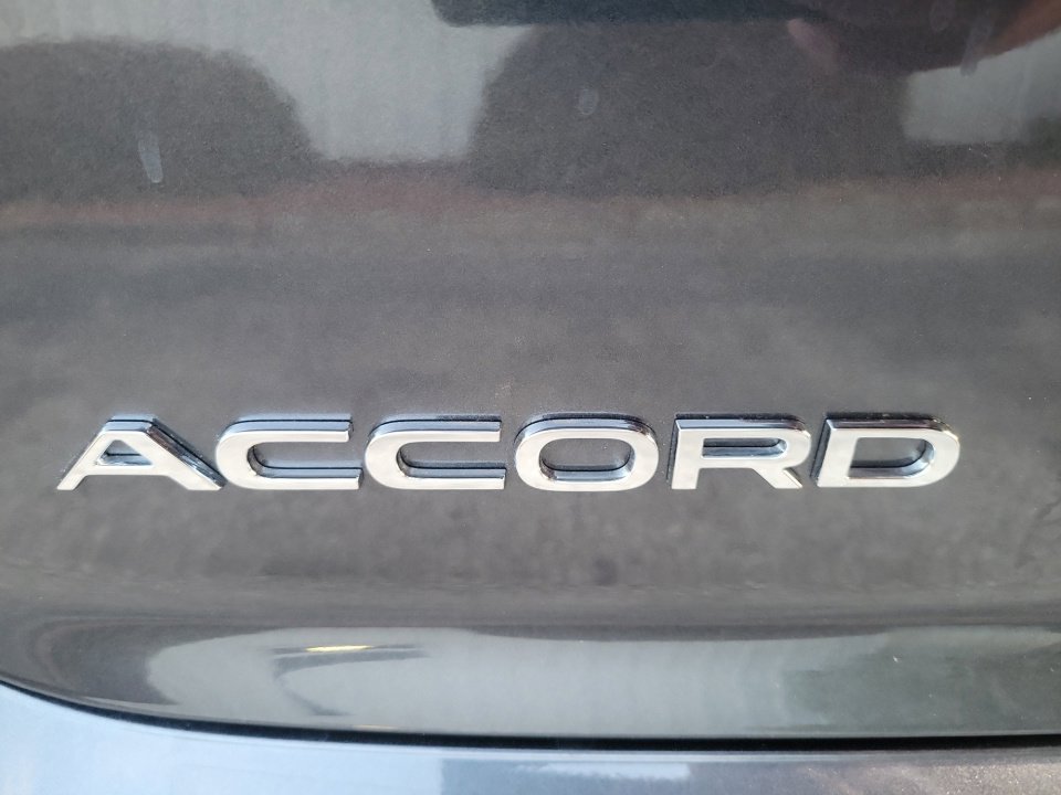 Used 2025 Honda Accord EX-L image 18