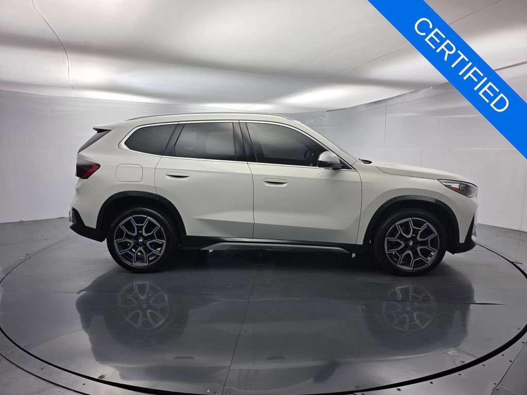 Used 2024 BMW X1 xDrive28i w/ Convenience Package AWD/4WD image 3