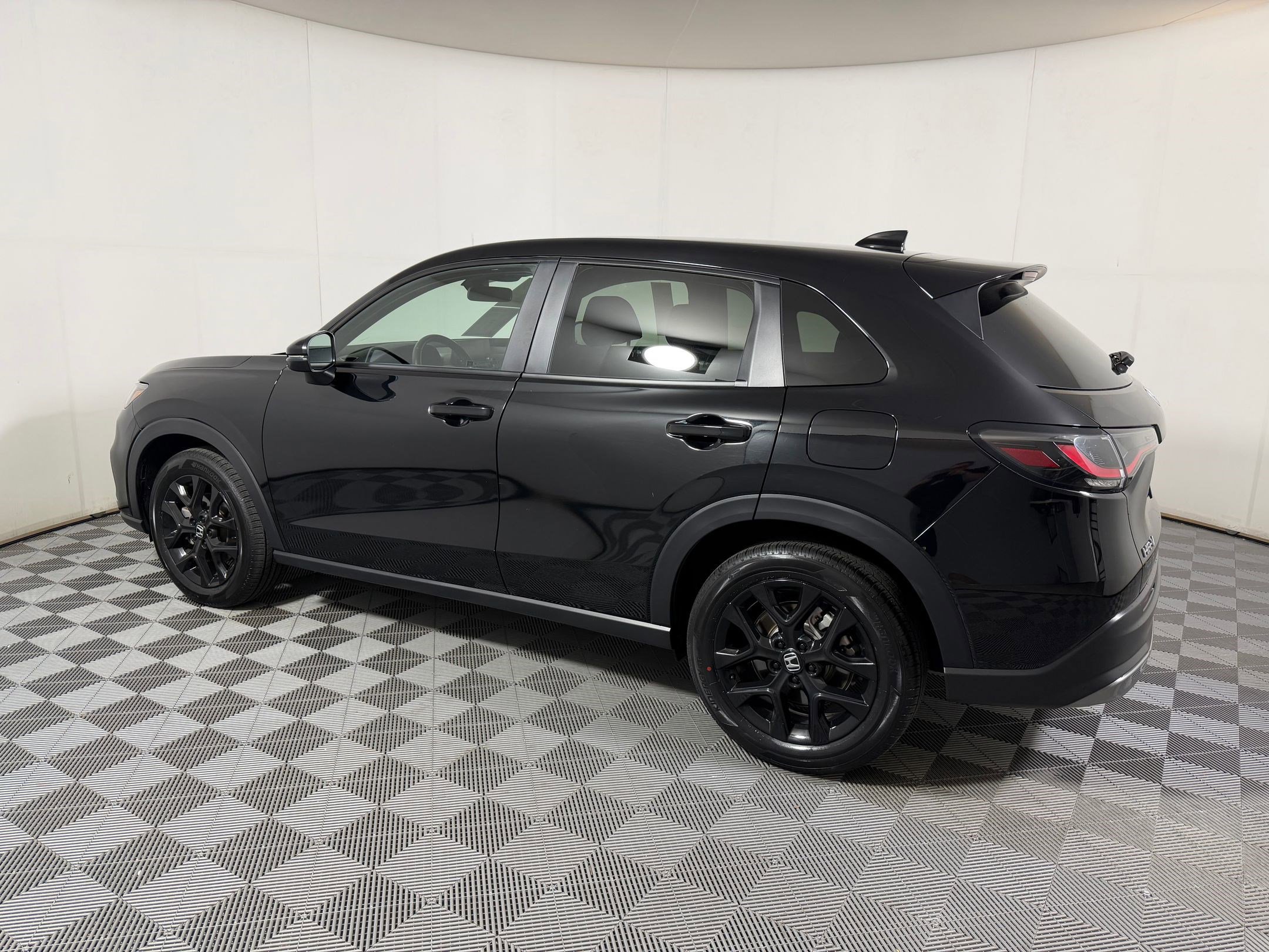 Certified 2025 Honda HR-V Sport image 20